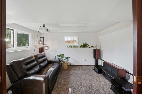 13 Spruce Drive, Lacombe, AB - Indoor