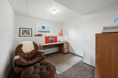 13 Spruce Drive, Lacombe, AB - Indoor