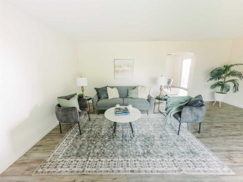3219 Olson Street, Donalda, AB - Indoor Photo Showing Living Room