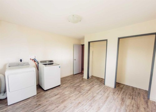 3219 Olson Street, Donalda, AB - Indoor Photo Showing Laundry Room