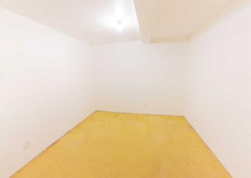 3219 Olson Street, Donalda, AB - Indoor Photo Showing Other Room