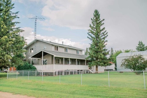 3219 Olson Street, Donalda, AB - Outdoor With Deck Patio Veranda