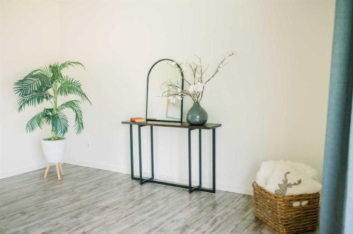 3219 Olson Street, Donalda, AB - Indoor Photo Showing Other Room