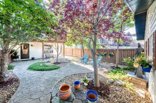 60 Arthur Close, Red Deer, AB - Outdoor