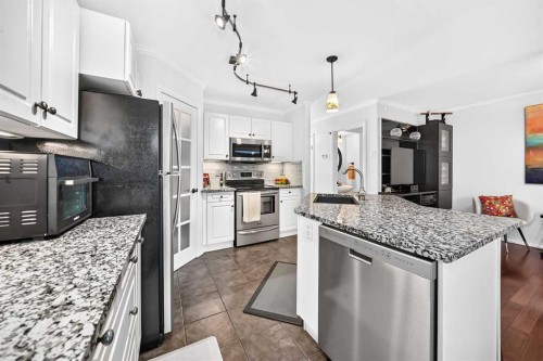 60 Arthur Close, Red Deer, AB - Indoor Photo Showing Kitchen With Upgraded Kitchen