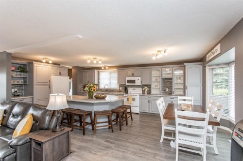 8 Caswell Close, Red Deer, AB - Indoor