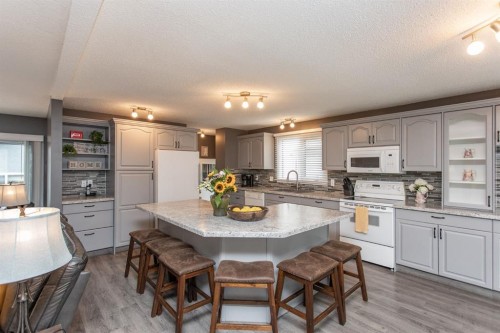 8 Caswell Close, Red Deer, AB - Indoor