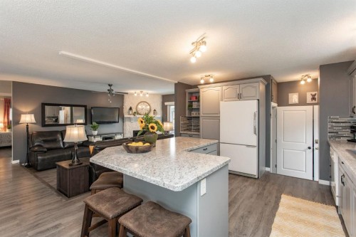 8 Caswell Close, Red Deer, AB - Indoor Photo Showing Kitchen