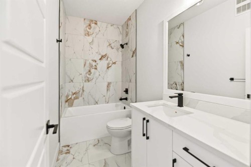 87 Linden Place, Rural Red Deer County, AB - Indoor Photo Showing Bathroom