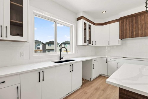 87 Linden Place, Rural Red Deer County, AB - Indoor Photo Showing Kitchen