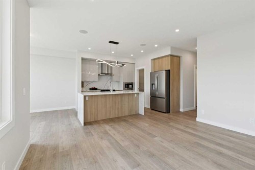162 Drystone Way Nw, Calgary, AB - Indoor Photo Showing Kitchen