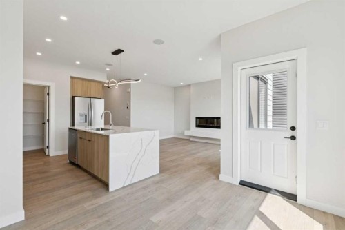 162 Drystone Way Nw, Calgary, AB - Indoor Photo Showing Kitchen