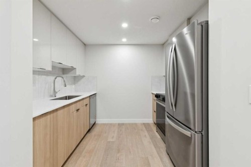 162 Drystone Way Nw, Calgary, AB - Indoor Photo Showing Kitchen