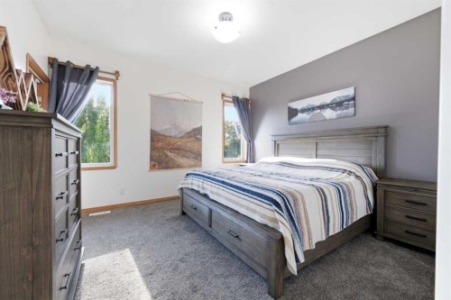 125 Ainsworth Crescent, Red Deer, AB - Indoor Photo Showing Bedroom
