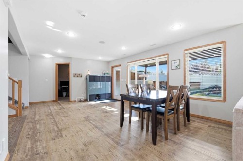 125 Ainsworth Crescent, Red Deer, AB - Indoor Photo Showing Dining Room