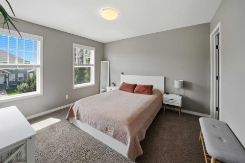 34 Rafferty Court, Sylvan Lake, AB - Indoor Photo Showing Bedroom