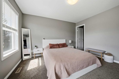 34 Rafferty Court, Sylvan Lake, AB - Indoor Photo Showing Bedroom