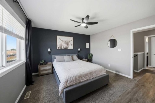 34 Rafferty Court, Sylvan Lake, AB - Indoor Photo Showing Bedroom