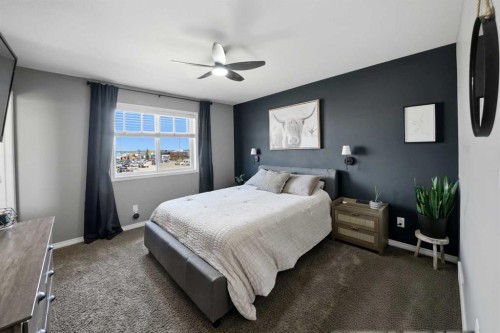 34 Rafferty Court, Sylvan Lake, AB - Indoor Photo Showing Bedroom