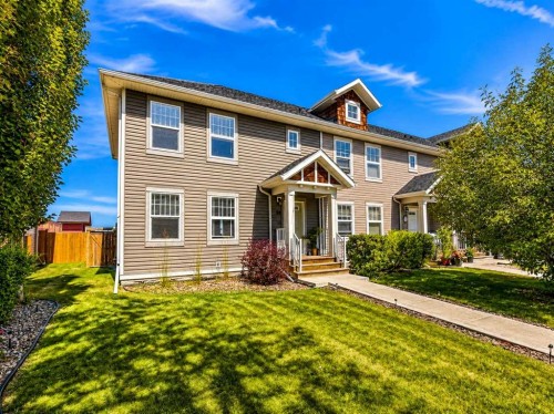 34 Rafferty Court, Sylvan Lake, AB - Outdoor With Facade