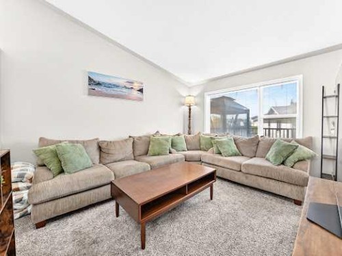 2-6220 Orr Drive, Red Deer, AB - Indoor Photo Showing Living Room