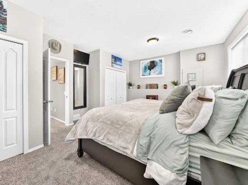 2-6220 Orr Drive, Red Deer, AB - Indoor Photo Showing Bedroom