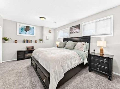2-6220 Orr Drive, Red Deer, AB - Indoor Photo Showing Bedroom