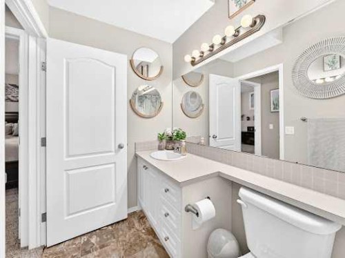 2-6220 Orr Drive, Red Deer, AB - Indoor Photo Showing Bathroom
