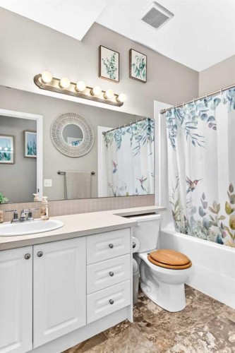 2-6220 Orr Drive, Red Deer, AB - Indoor Photo Showing Bathroom