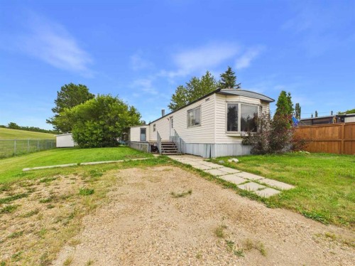 D12-5500 Womacks, Blackfalds, AB 