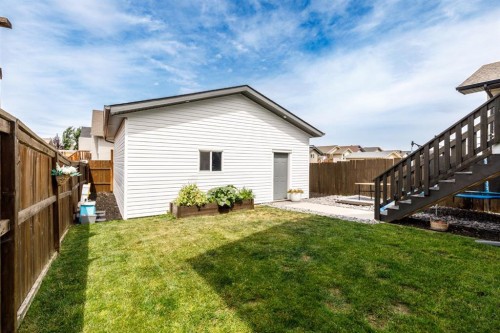 42 Hawthorne Way, Penhold, AB - Outdoor With Exterior
