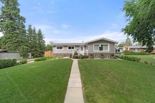 4206 59 Street Close  Camrose, AB T4V 2H1