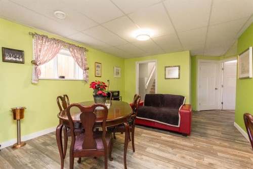 146 Truant Crescent, Red Deer, AB - Indoor Photo Showing Dining Room