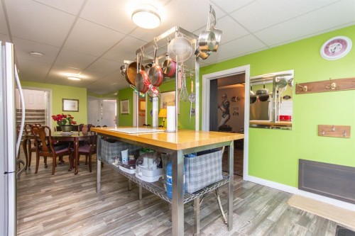 146 Truant Crescent, Red Deer, AB - Indoor Photo Showing Dining Room