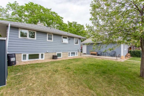 5709 49 Avenue, Lacombe, AB - Outdoor