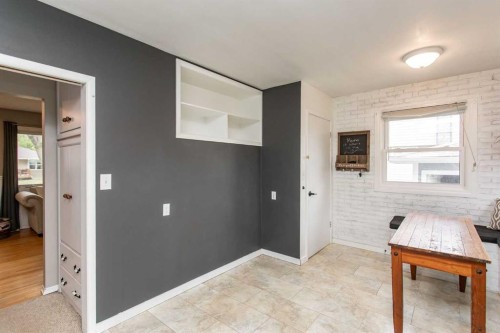 5709 49 Avenue, Lacombe, AB - Indoor Photo Showing Other Room
