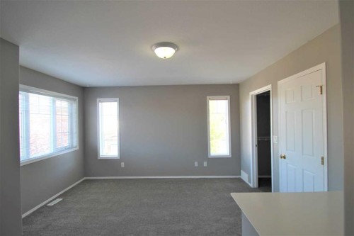 52-73 Addington Drive, Red Deer, AB - Indoor Photo Showing Other Room