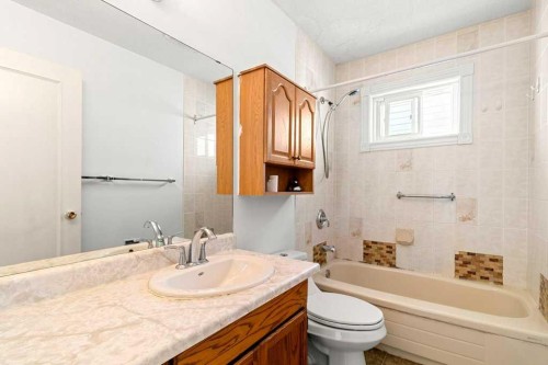 56 Elder Street, Red Deer, AB - Indoor Photo Showing Bathroom