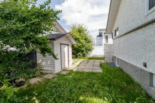 56 Elder Street, Red Deer, AB - Outdoor