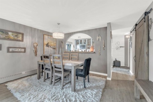 301-71 Cosgrove Crescent, Red Deer, AB - Indoor Photo Showing Dining Room