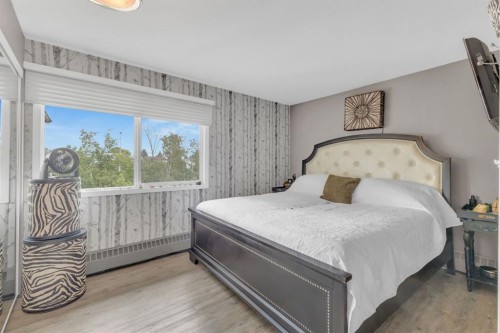 301-71 Cosgrove Crescent, Red Deer, AB - Indoor Photo Showing Bedroom