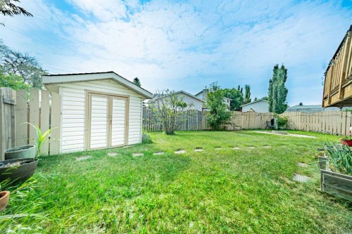 27 Escott Close, Red Deer, AB - Outdoor