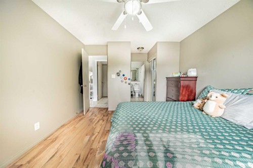 27 Escott Close, Red Deer, AB - Indoor Photo Showing Bedroom