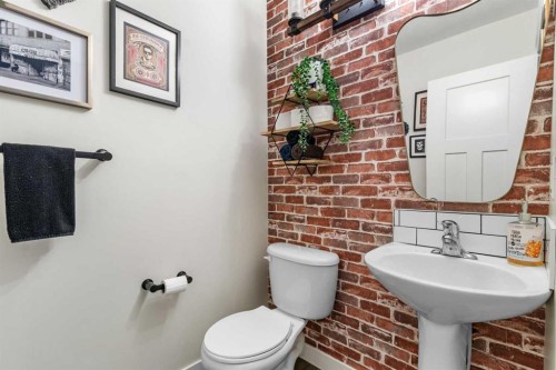 56 Jones Crescent, Red Deer, AB - Indoor Photo Showing Bathroom