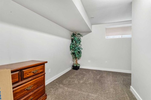 56 Jones Crescent, Red Deer, AB - Indoor Photo Showing Other Room