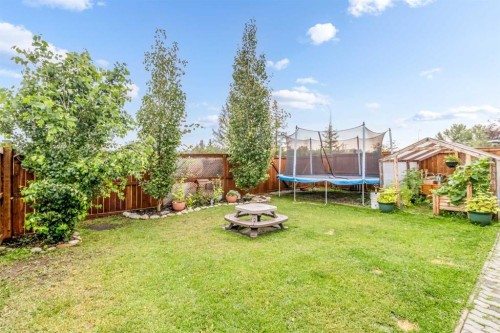 56 Jones Crescent, Red Deer, AB - Outdoor With Backyard