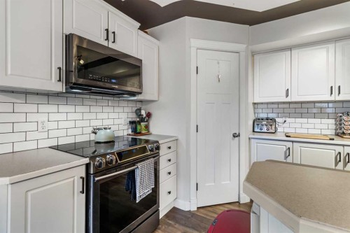 56 Jones Crescent, Red Deer, AB - Indoor Photo Showing Kitchen With Upgraded Kitchen