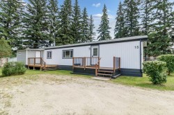 15-4516 48 Avenue Sylvan Lake, AB T4S 1L8