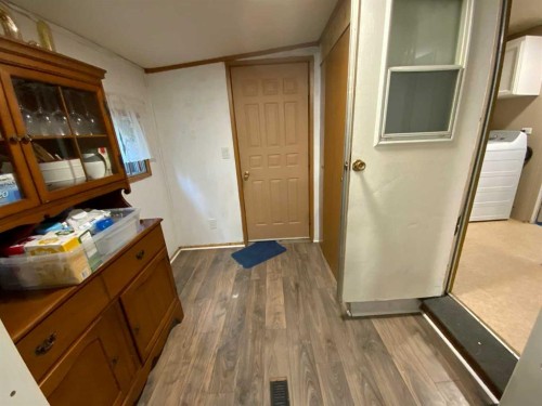 25 Mobile Drive Ne, Three Hills, AB 