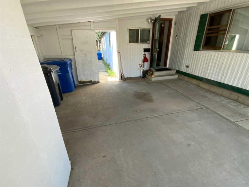 25 Mobile Drive Ne, Three Hills, AB 